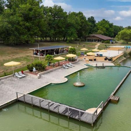 Camping Les Lacs D'Armagnac Bretagne-d'Armagnac Exterior foto