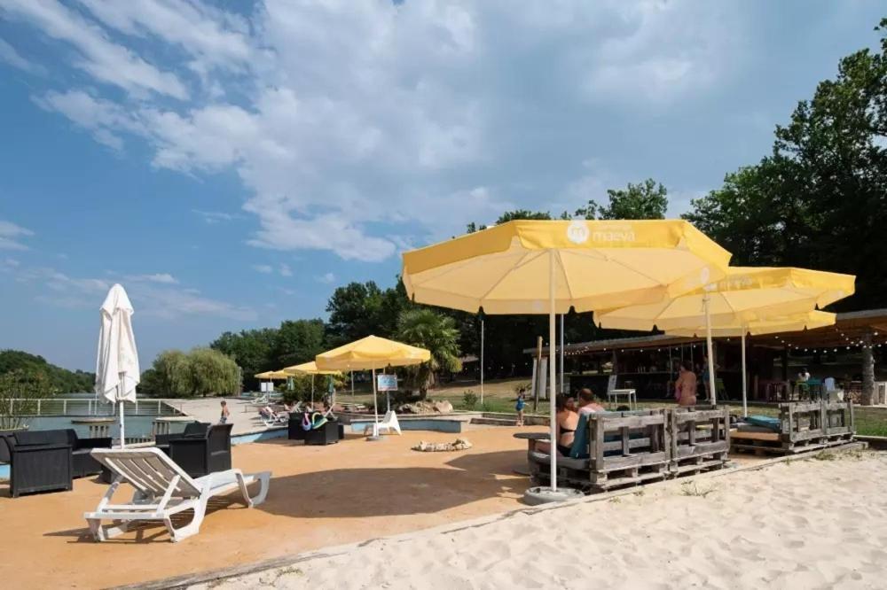 Camping Les Lacs D'Armagnac Bretagne-d'Armagnac Exterior foto